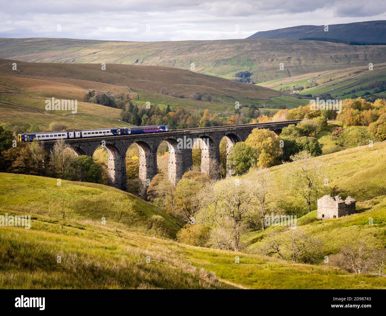 08.10.2020 Dent, Cumbria, UK. Dent Head Viaduct is the next viaduct on the Settle-Carlisle Railway after Ribblehead Viaduct, going towards Carlisle. T Stock Photo