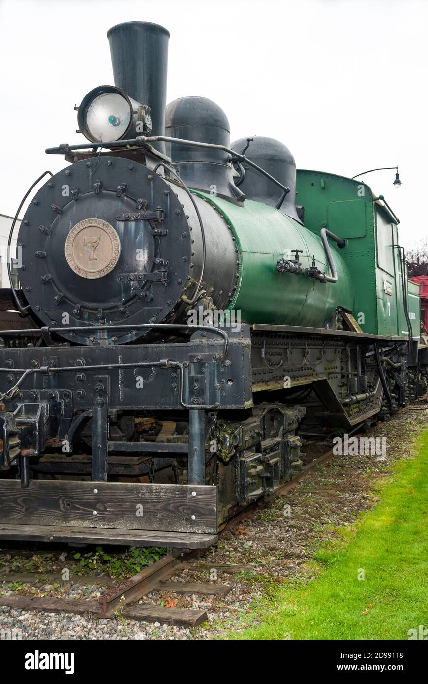An old steam locomotive and caboose on a section of track in Shelton ...