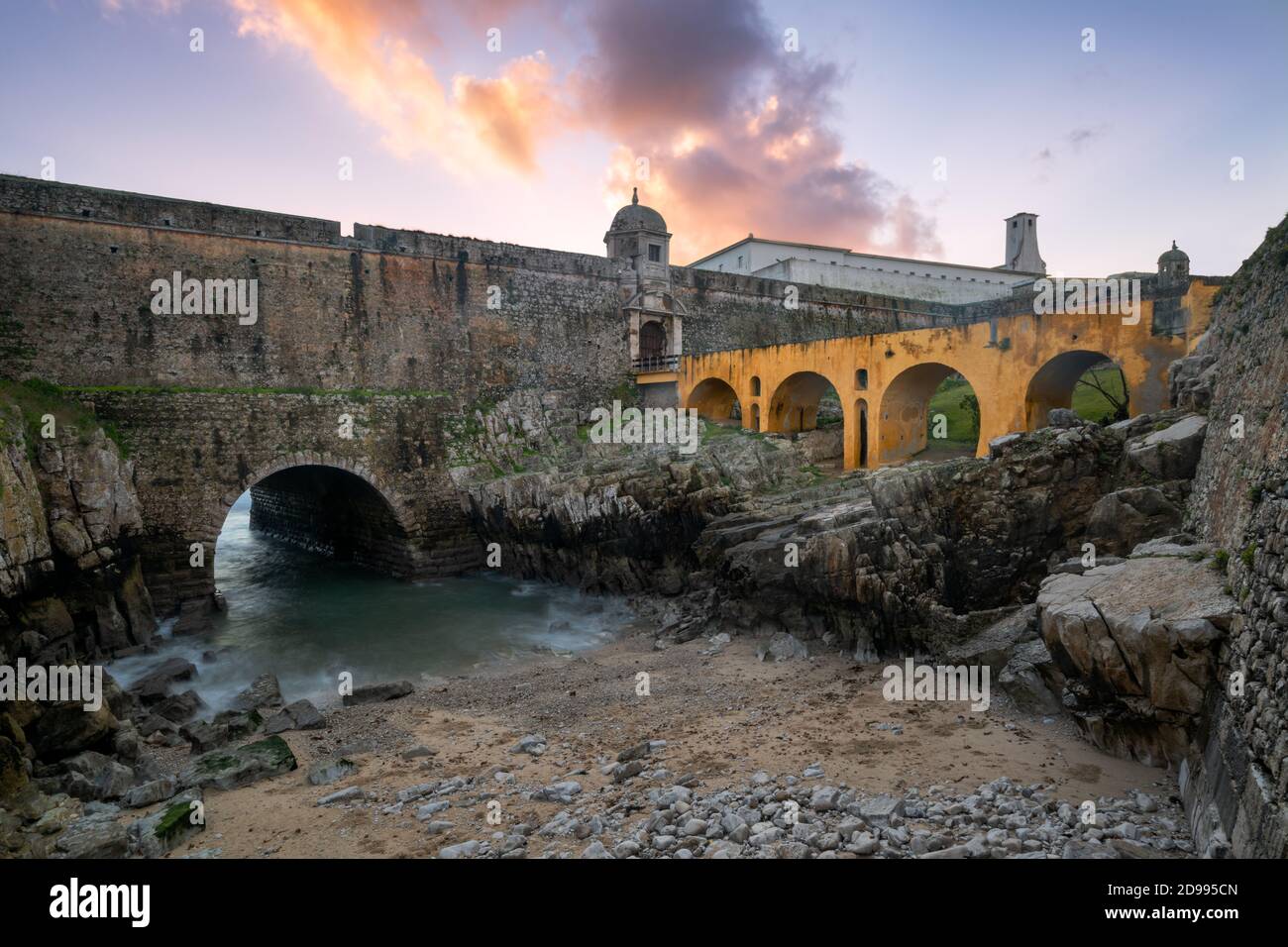 peniche-fortress-with-beautiful-historic-bridge-at-sunset-in-portugal