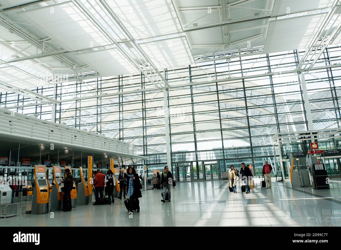 Franz-Josef-Strauss-Flughafen, München, Bayern, Deutschland Stock Photo ...