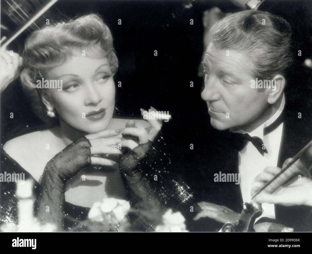 MARLENE  DIETRICH  and JEAN  GABIN  in  THE ROOM UPSTAIRS  ( 1946 - MARTIN ROUMAGNAC ) by Georges Lacambe   ----   ARCHIVIO  GBB Stock Photo