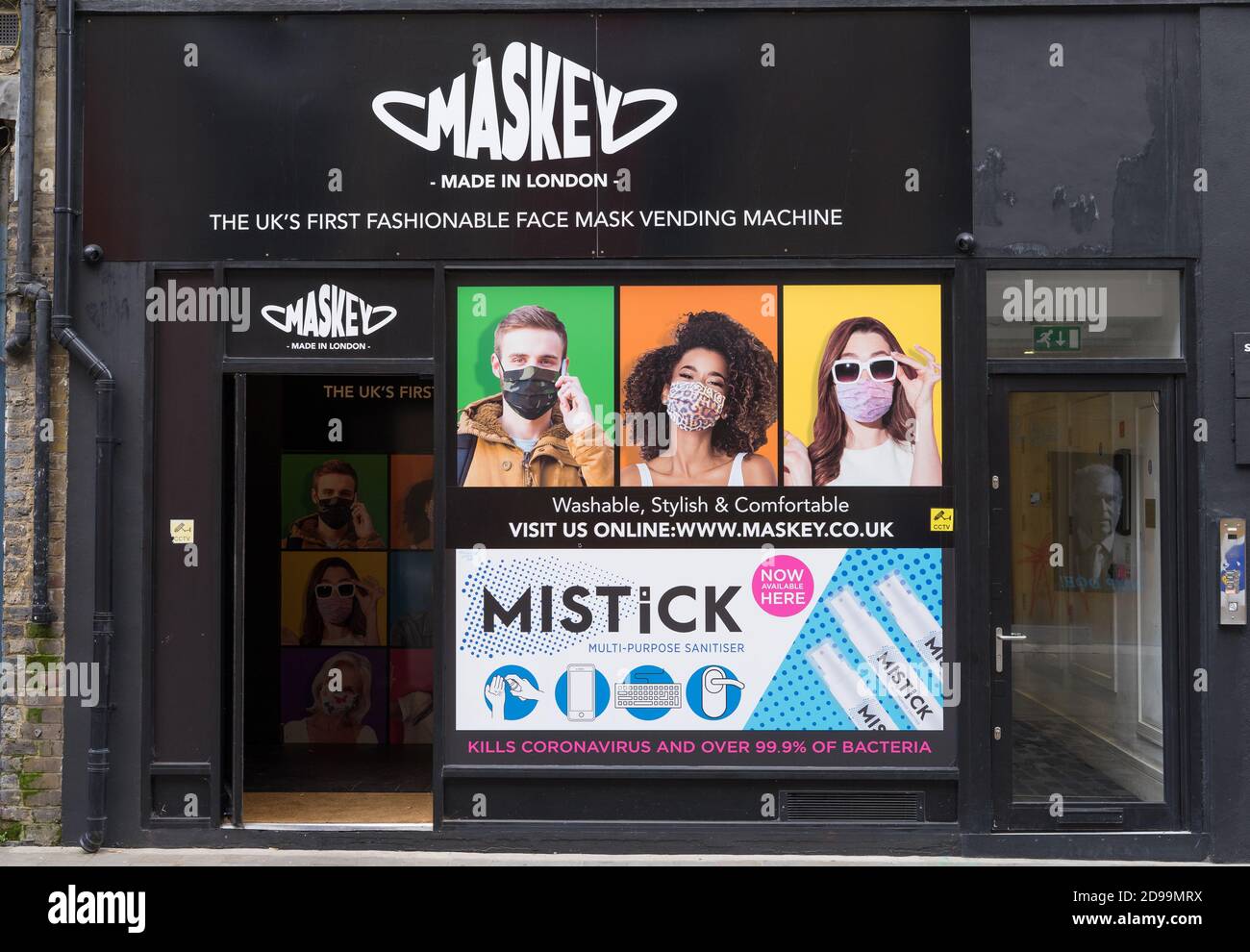 Supply vending machine hi-res stock photography and images - Alamy