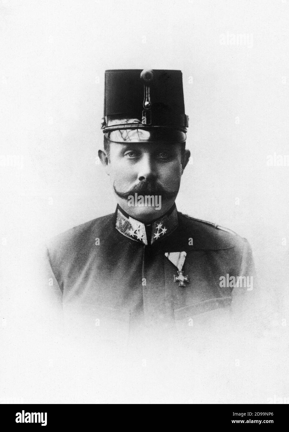 The Erzherzog ( Crown Prince ) Archduke  Franz Ferdinand d' Este ASBURG ( ABSBURG ) Von Osterreich ( Graz 1863 - Sarajevo 28 june 1914 ) - Killed in SARAJEVO with his wife Sophia Duchess of Hohenberg . - WWI - PRIMA GUERRA MONDIALE - WORLD WAR I - Impero astroungarico - ASBURGO - ABSBURGO - Nobiltà - Nobili - Nobility - Royalty - Francesco Ferdinando Duca d' Austria - military uniform - divisa militare - baffi - moustache - medaglia - medaglie - medal - medals - hat - cappello ---- Archivio GBB Stock Photo