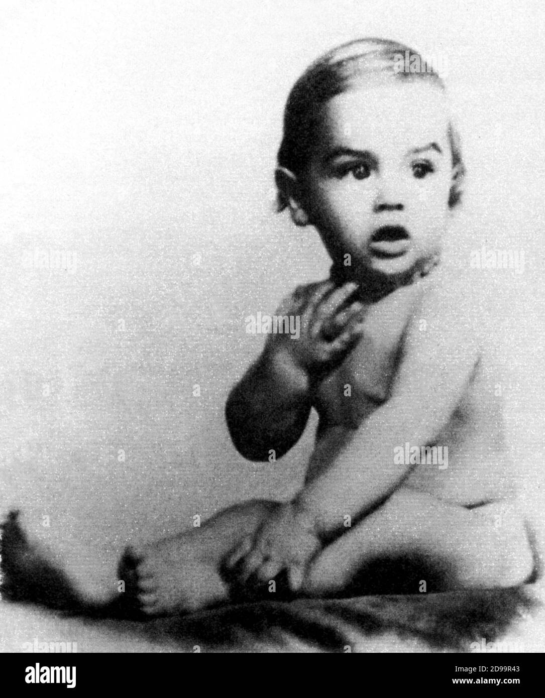 1936 France The Famous French Actor Alain Delon Born In 1935 When Was A Baby Attore Personalita Da Bambini Personality Child Archivio Gbb Stock Photo Alamy