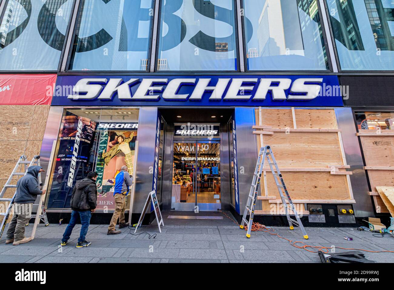 skechers town square