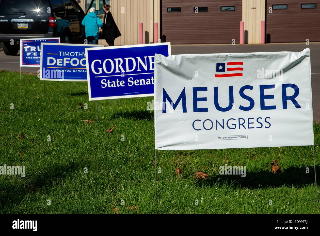 Danville, United States. 03rd Nov, 2020. Candidate yard signs are displayed outside of a Mahoning Township polling place near Danville, Pennsylvania on November 3, 2020. (Photo by Paul Weaver/Sipa USA) Credit: Sipa USA/Alamy Live News Stock Photo