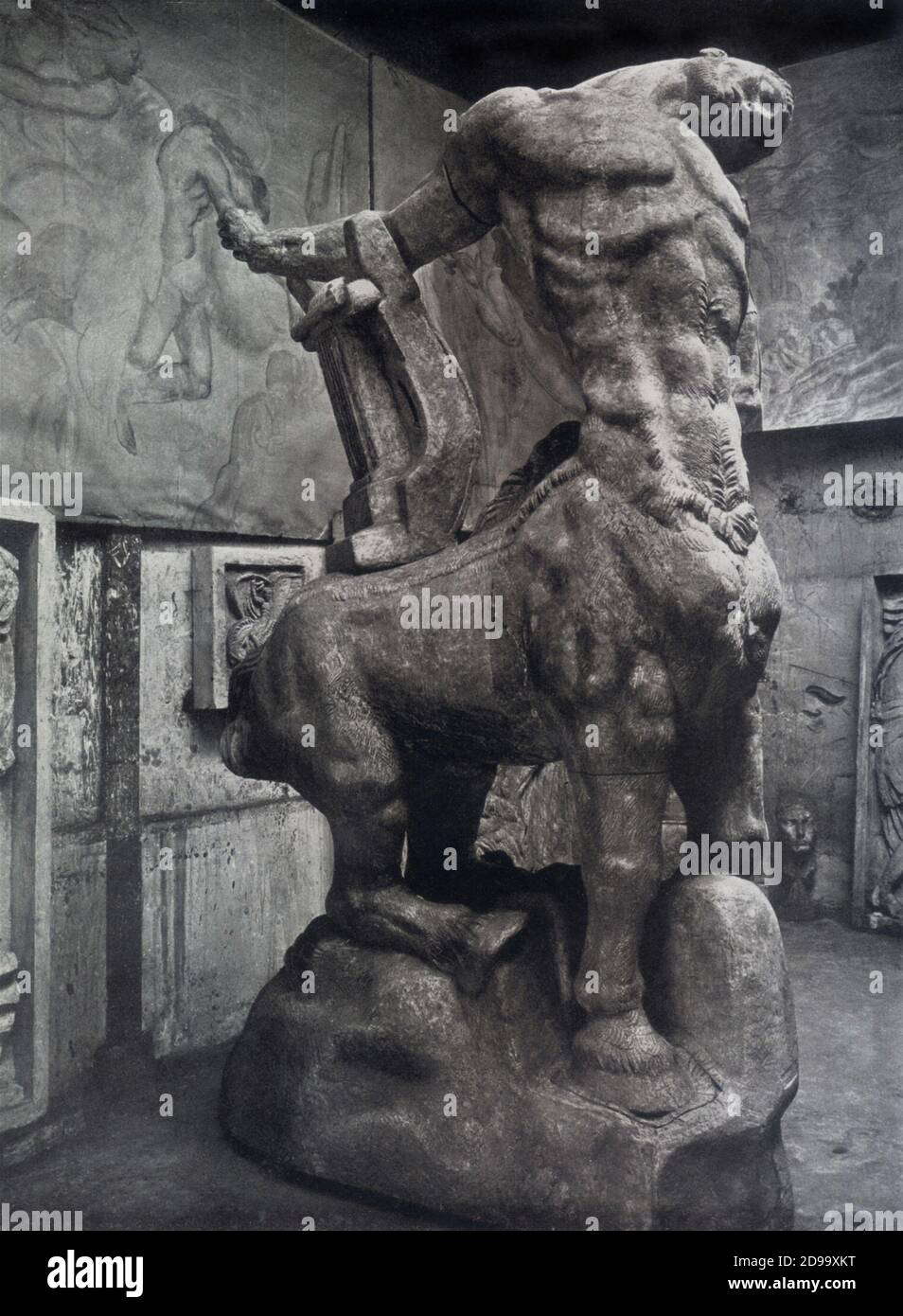 ' The Death of Centaure ' ( Il centauro morente ) by the french sculptor artist Emile Antoine  BOURDELLE ( 1861 - 1929 )  - ARTE - ART - SCULTORE - SCULTURA - statua - statue - MITOLOGIA - MITHOLOGY - artist - artista  ----  Archivio GBB Stock Photo