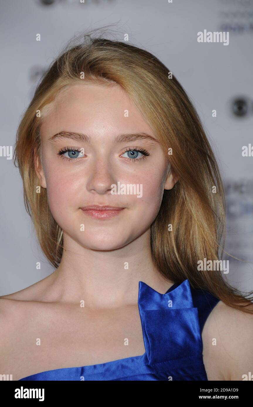 Pind lige skandale Dakota Fanning at 2009 People's Choice Awards at the Shrine Theatre, 01/07/ 2009 Los Angeles. CA Stock Photo - Alamy