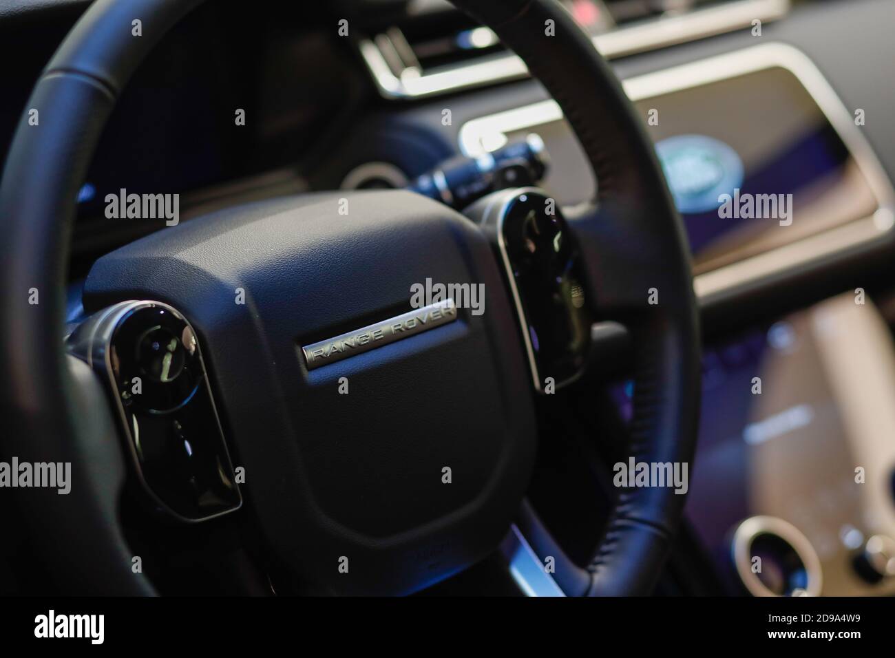 Rang rover hires stock photography and images Alamy