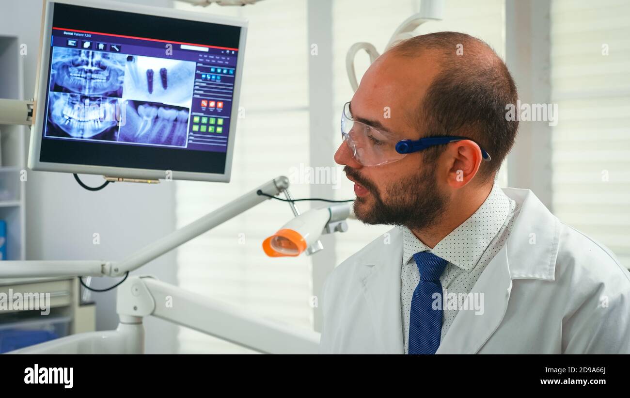Close up monitor tooth radiography hi-res stock photography and images ...