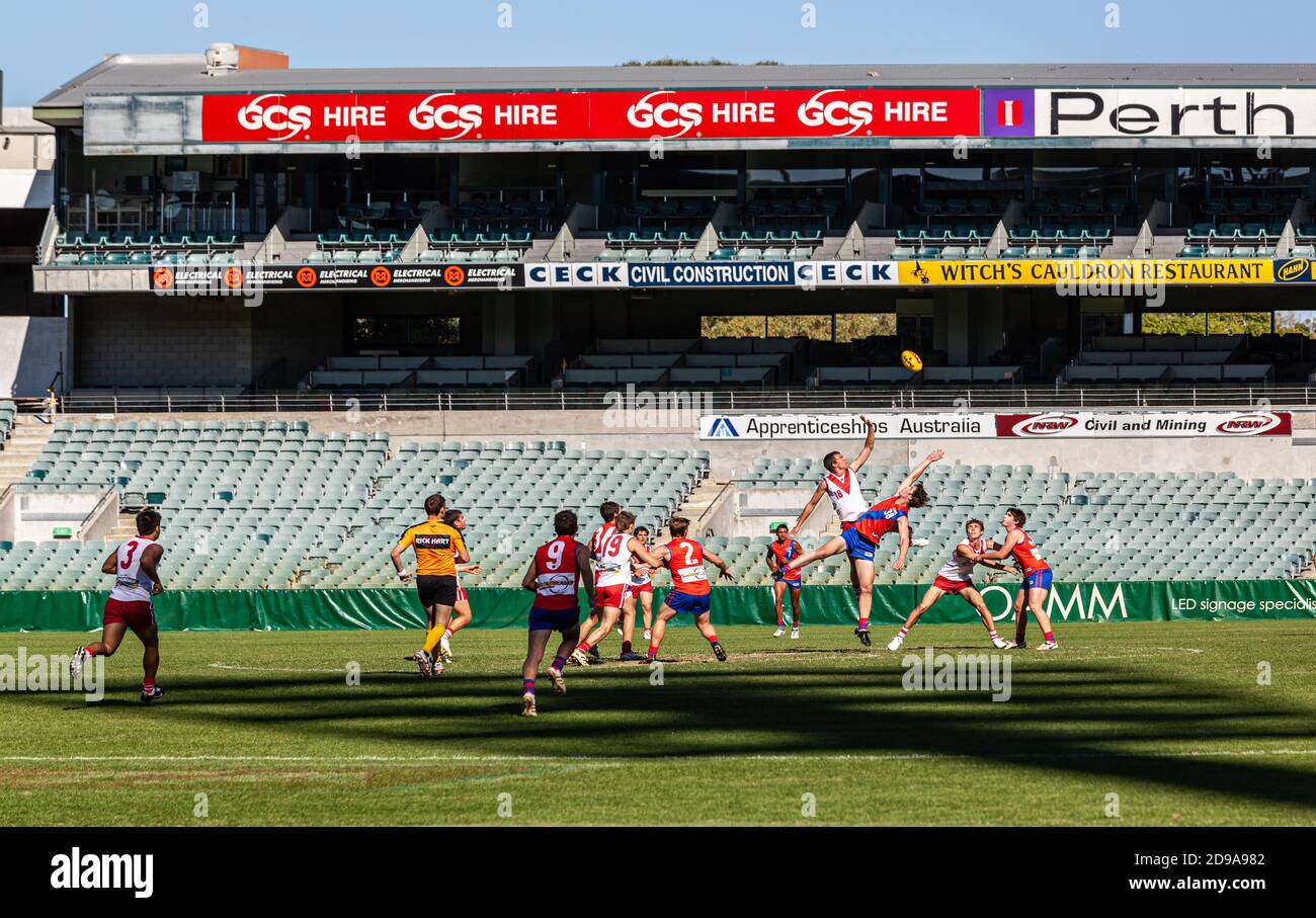 Aussie rules football hires stock photography and images Alamy