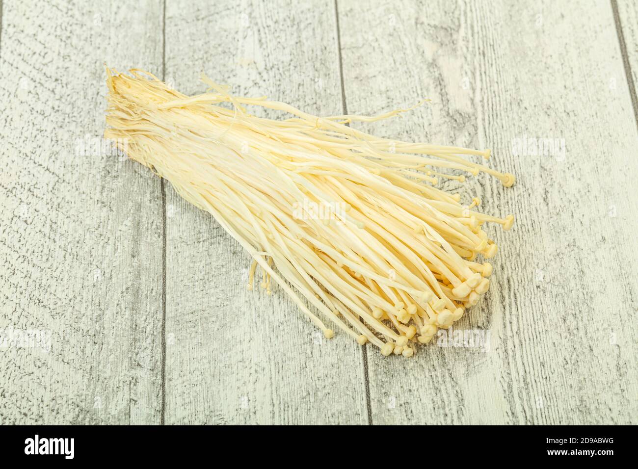 Superfood Raw Enoki mushrooms Asian cuisine Stock Photo Alamy