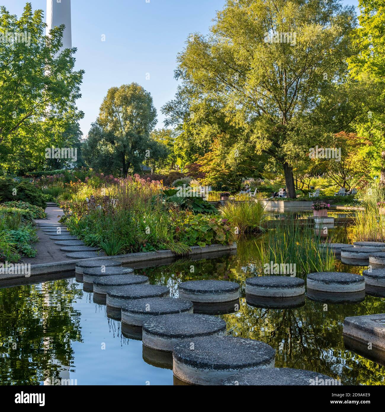 un Blomen is a large urban park in Hamburg, Germany. The name Planten un Blomen means "Plants and Flowers" in English Stock Photo - Alamy