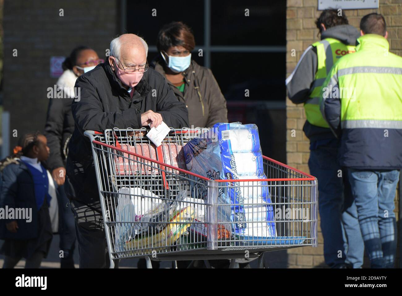 Lakeside Shopping Complex West Thurrock Essex, UK. 4th Nov, 2020. Last