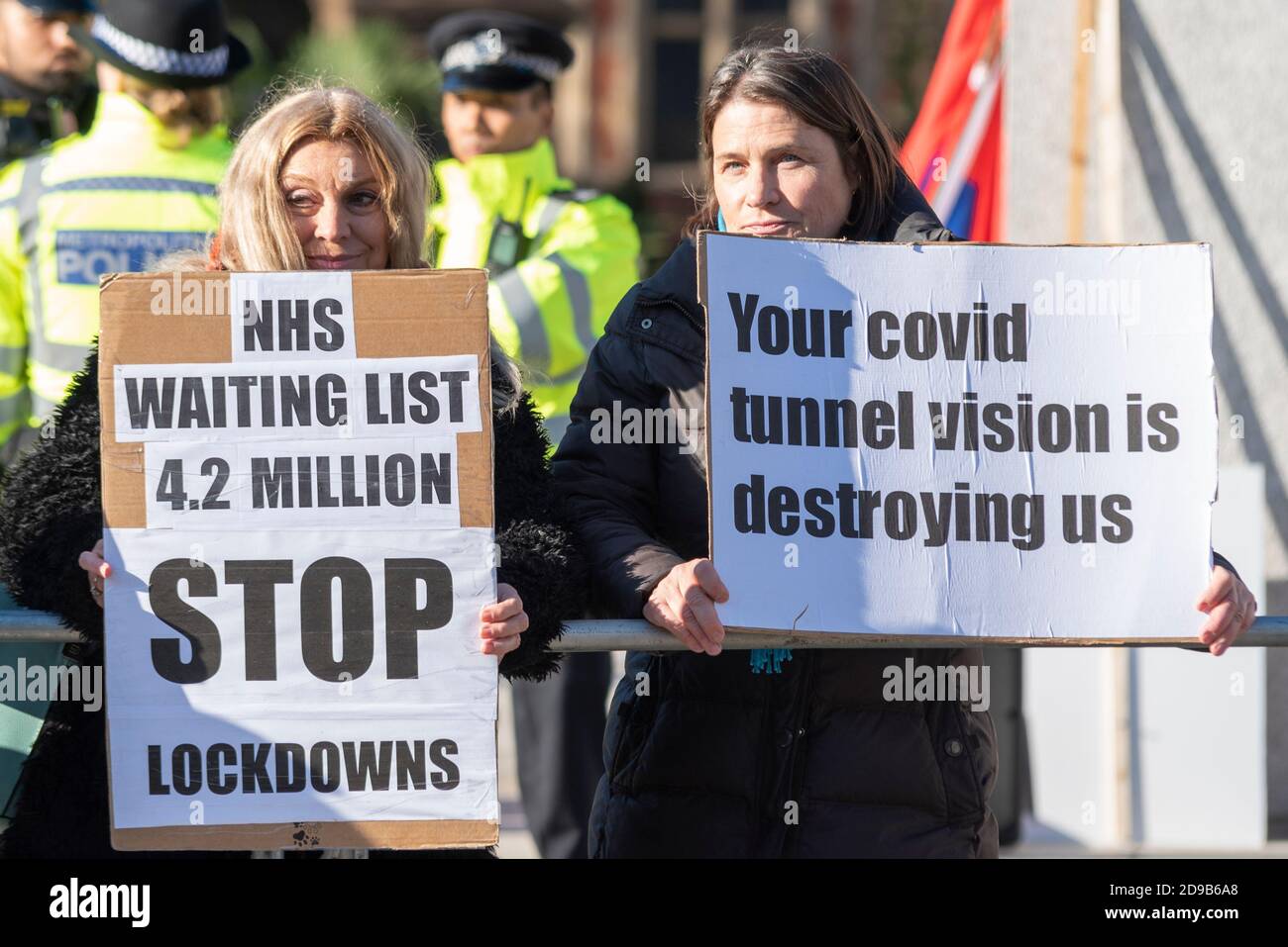 Westminster London Uk 4th Nov 2020 Mps Are Arriving At The House Of Commons On The Day That They Will Be Voting On Prime Minister Boris Johnson S Request For A Second National
