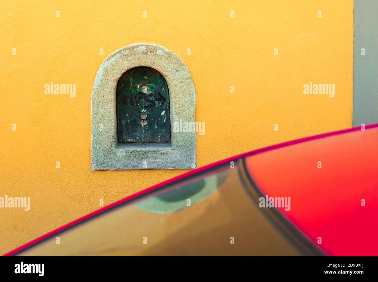 a wine window (buchetta del vino) located in via delle Casine in the Santa Croce quarter of Florence, Italy Stock Photo