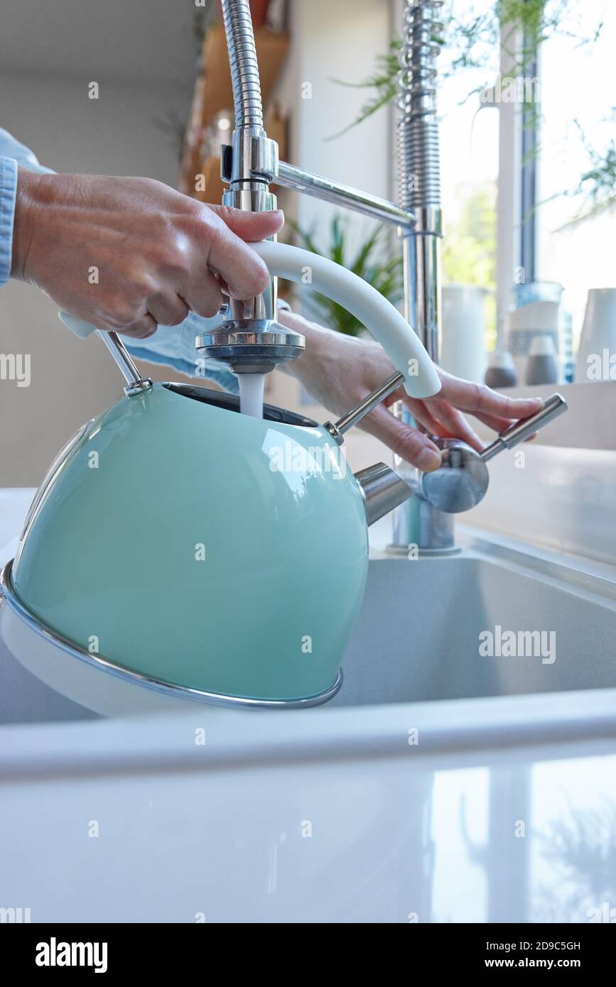 Filling kettle with water hires stock photography and images Alamy