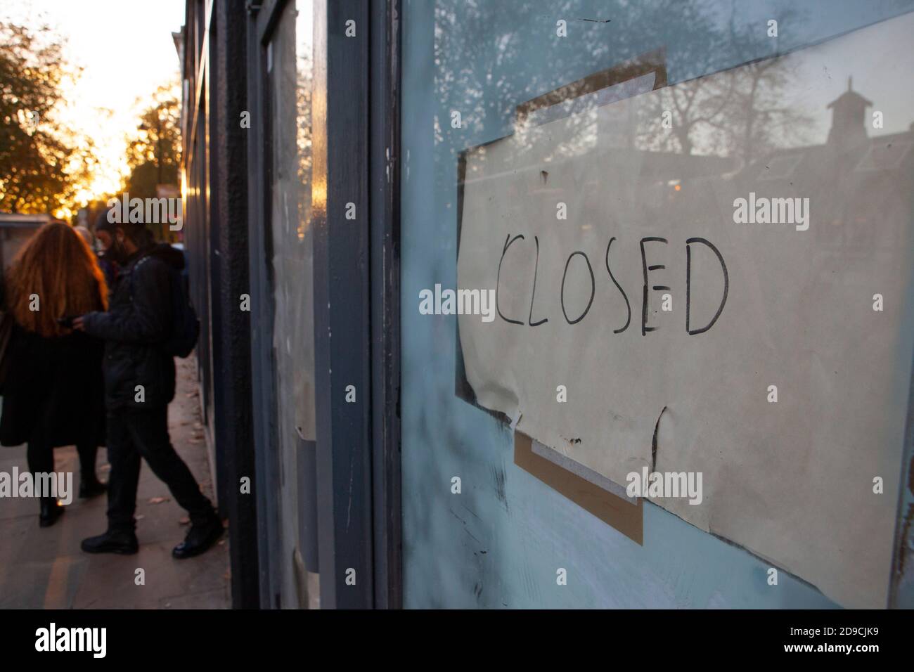 Clapham, London, UK, 4 November: a small independent restaurant in Clapham is permanently out of business due to the coronavirus-induced economic crisis. Anna Watson/Alamy Stock Photo