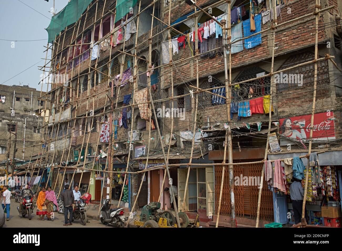 Kolkata, India, January 2016. A large bamboo scaffold covering an old building. Stock Photo