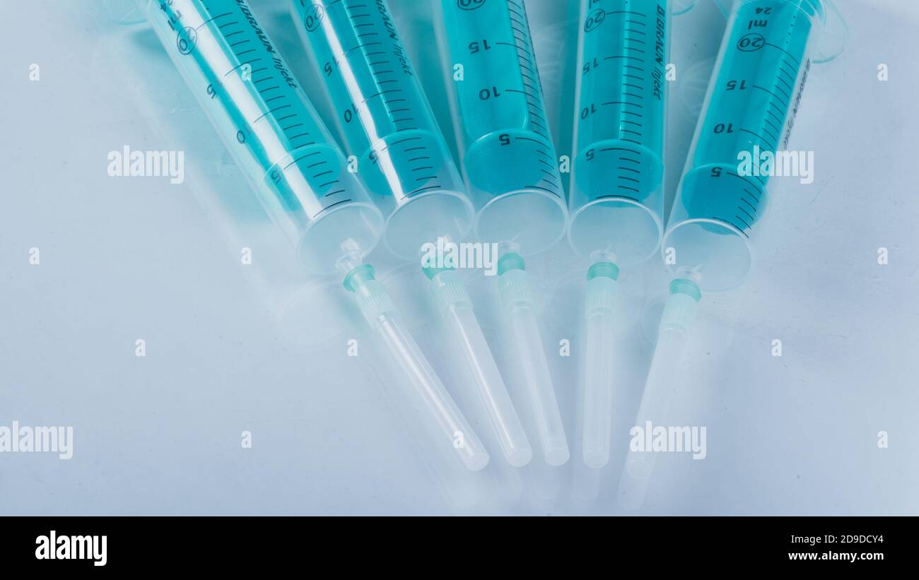 Derise Injection Medicine, Injection, vaccine and disposable syringe isolated, drug ...
