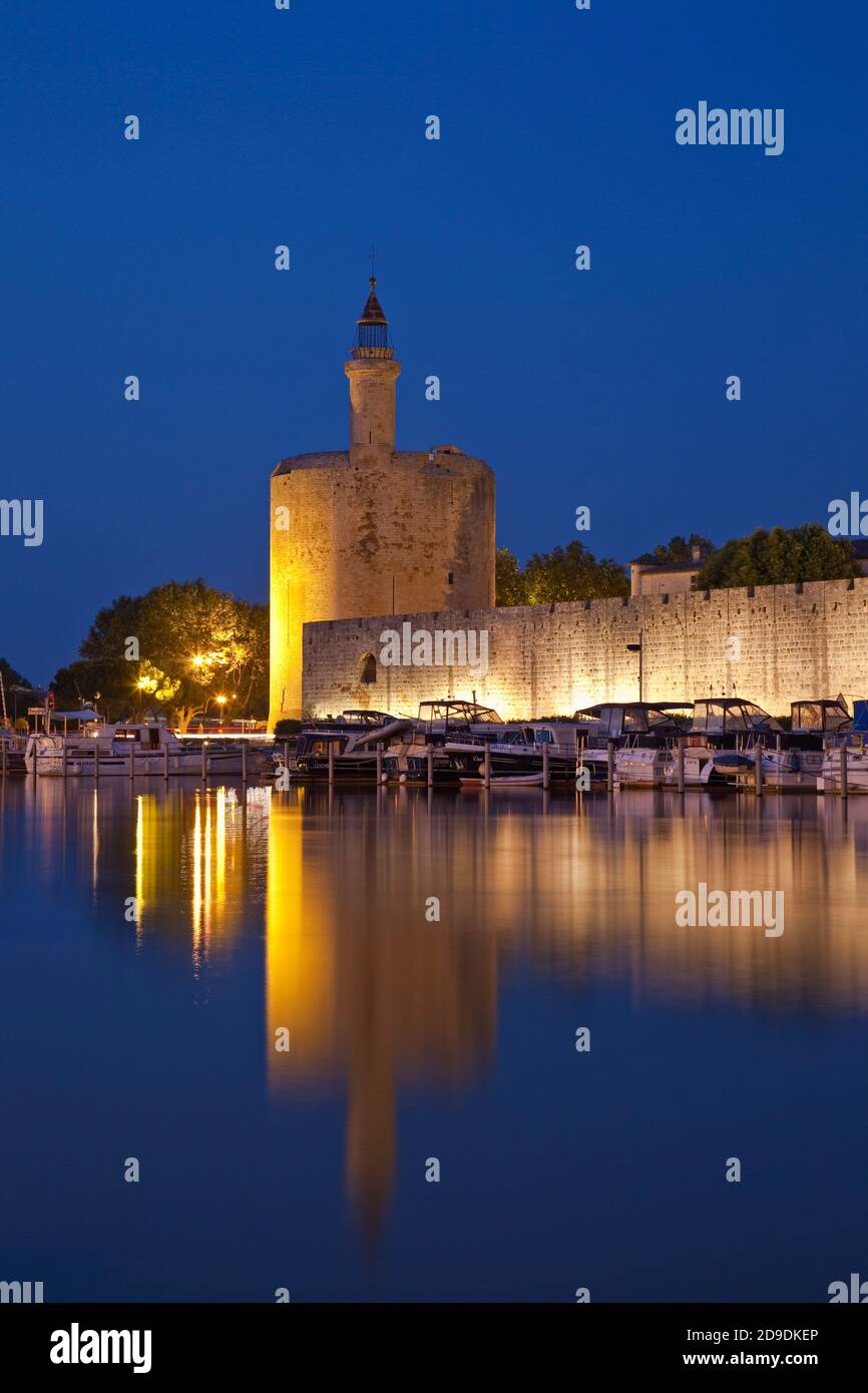 geography / travel, France, Languedoc-Roussillon, Aigues-Mortes, city wall and harbour of Aigues-Morte, Additional-Rights-Clearance-Info-Not-Available Stock Photo