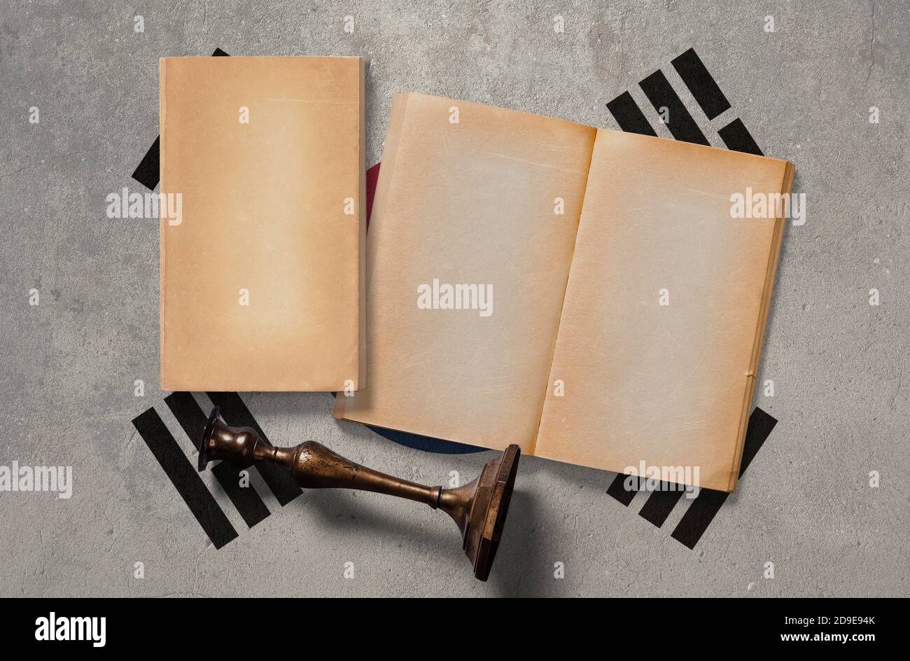 Traditional korean paper hi-res stock photography and images - Alamy