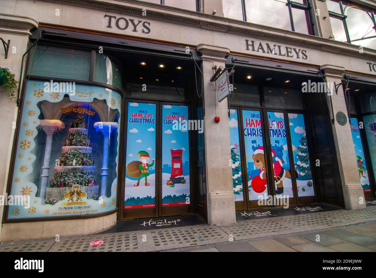 Hamleys regents street hires stock photography and images Alamy