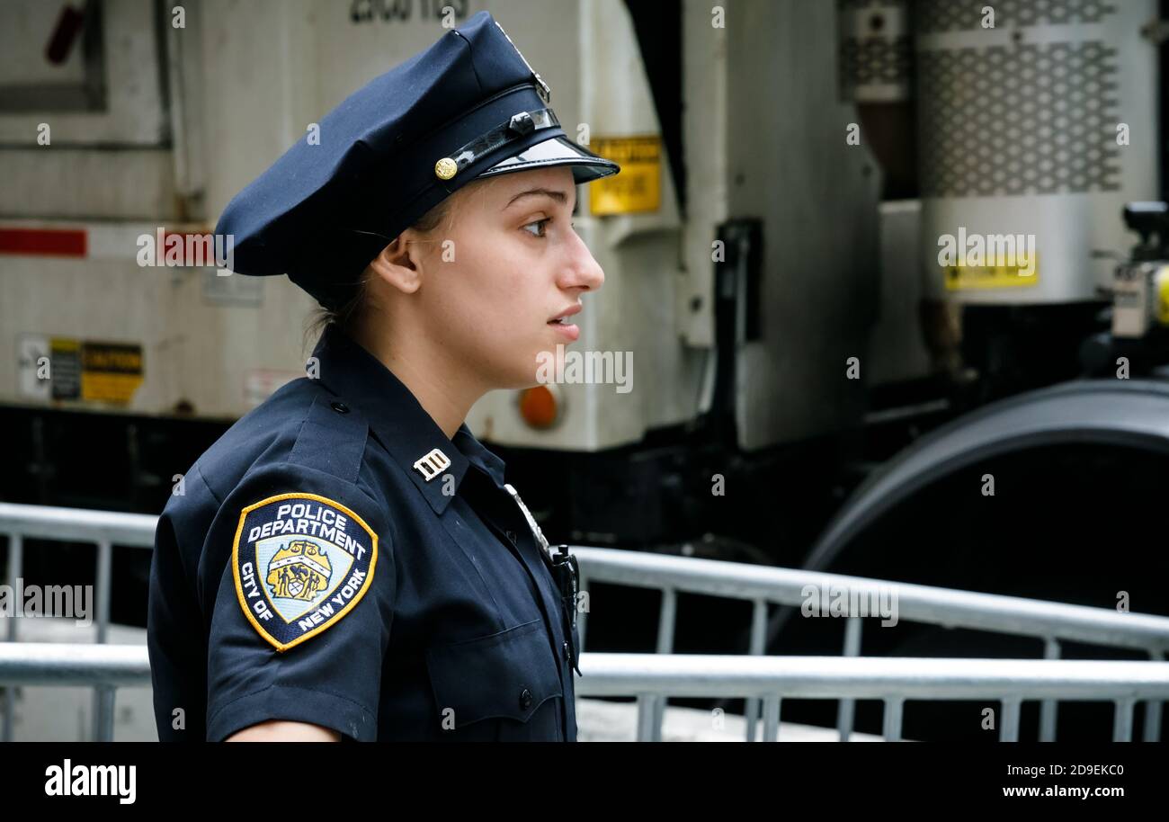 NEW YORK, USA Sep 21, 2017 Police officers performing his duties on the streets of Manhattan