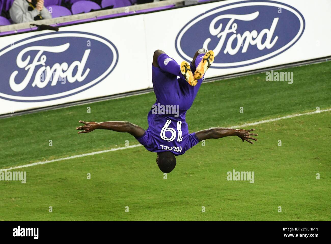 Soccer player back flip hi-res stock photography and images - Alamy