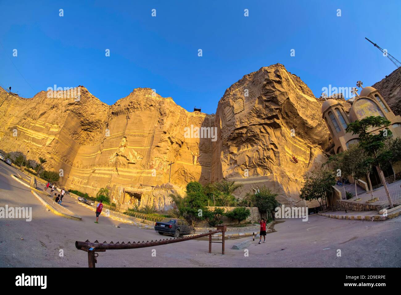 The Zabbaleen (meaning literally garbage people) village at the base of the Mokattam cliffs began around 1969 when the Cairo governor decided to move Stock Photo