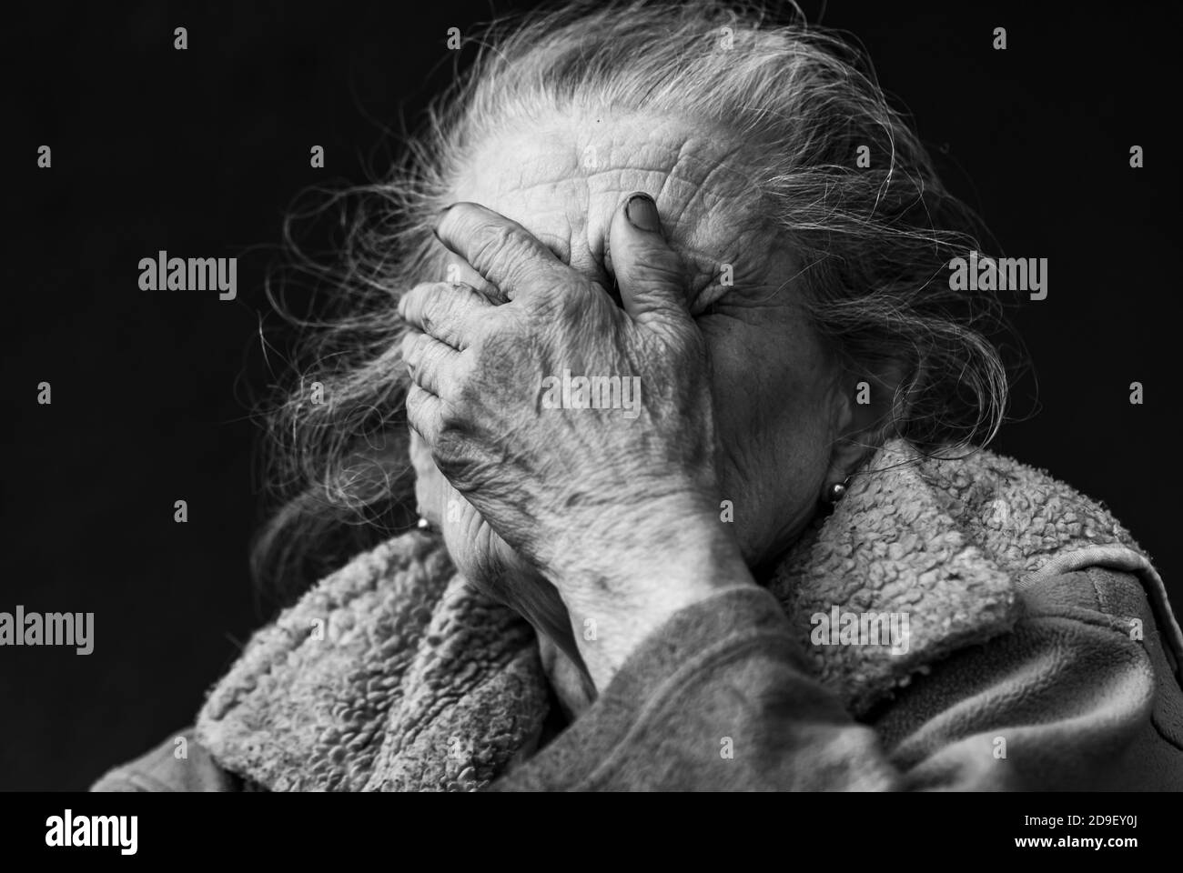 Very old wrinkled face Black and White Stock Photos & Images - Alamy