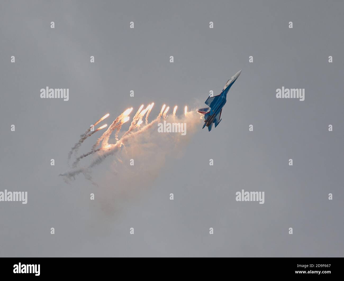 Kubinka, Russia. 29th Aug, 2020. The Su-35S fighter makes the Cobra and  releases heat traps.Aviation show at the Kubinka airfield during the  Army-2020 international forum of the Russian Ministry of Defense.The air