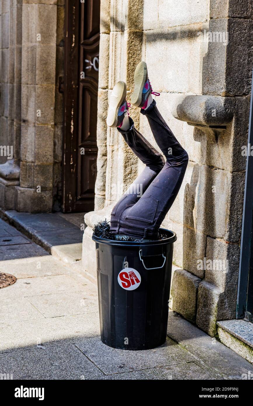 Waste legs hires stock photography and images Alamy