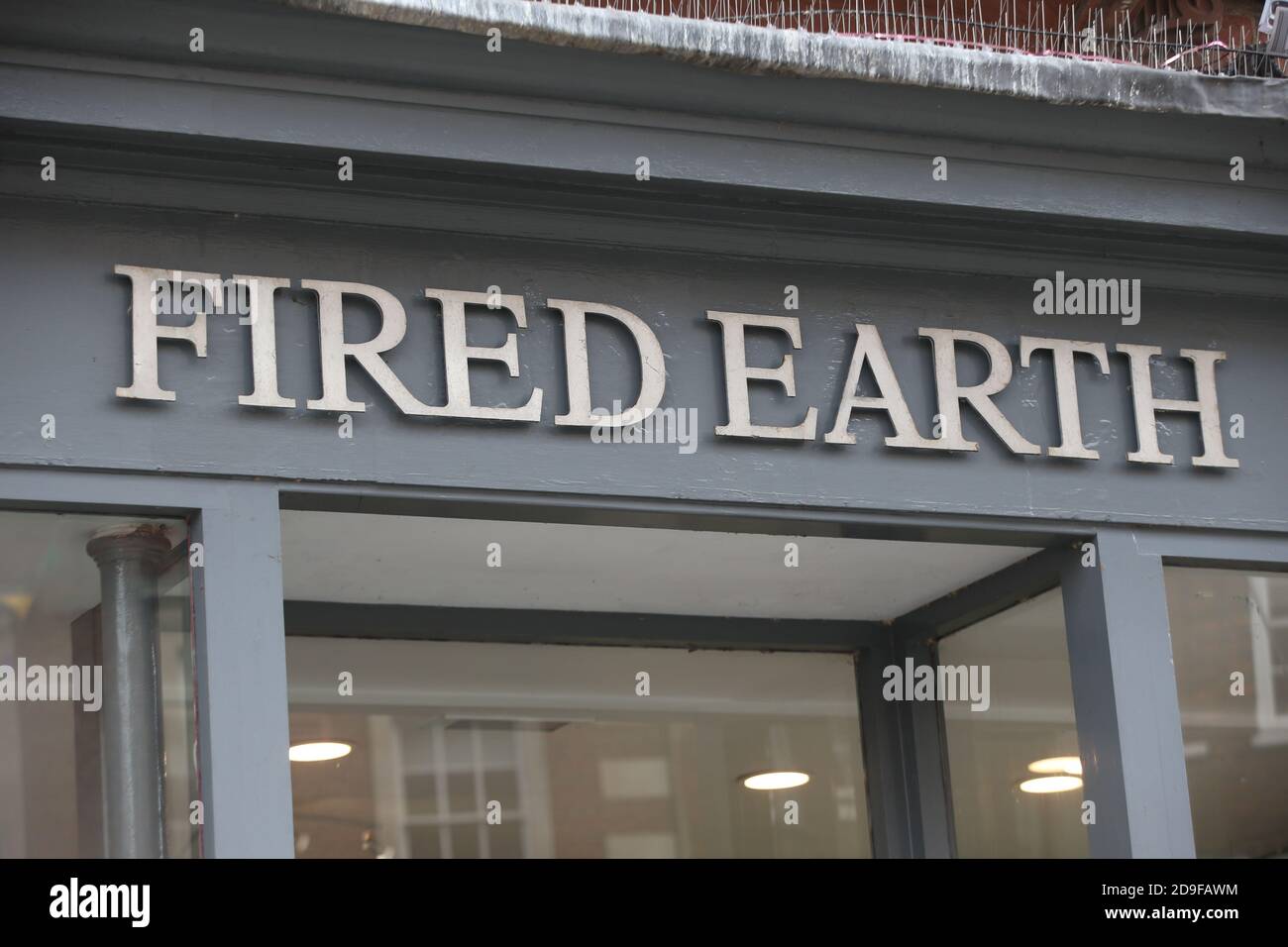 Fired Earth sign, Kingston Upon Thames, Surrey Stock Photo