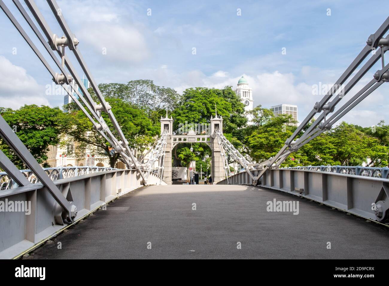 Cavenagh Bridge, only suspension bridge and one of the oldest bridges