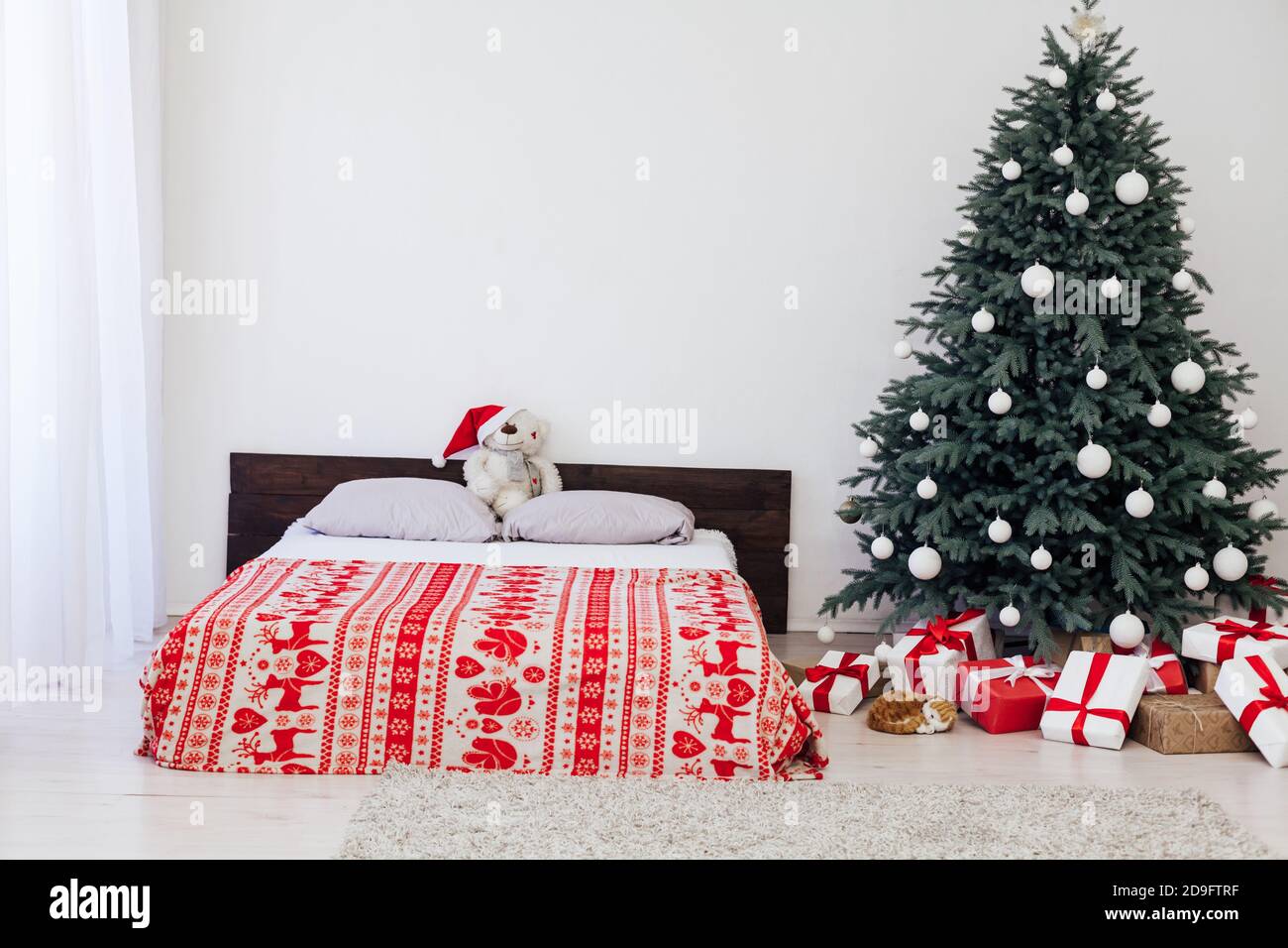 Bedroom Christmas Decorations Christmas Tree Winter New Year Stock Photo Alamy