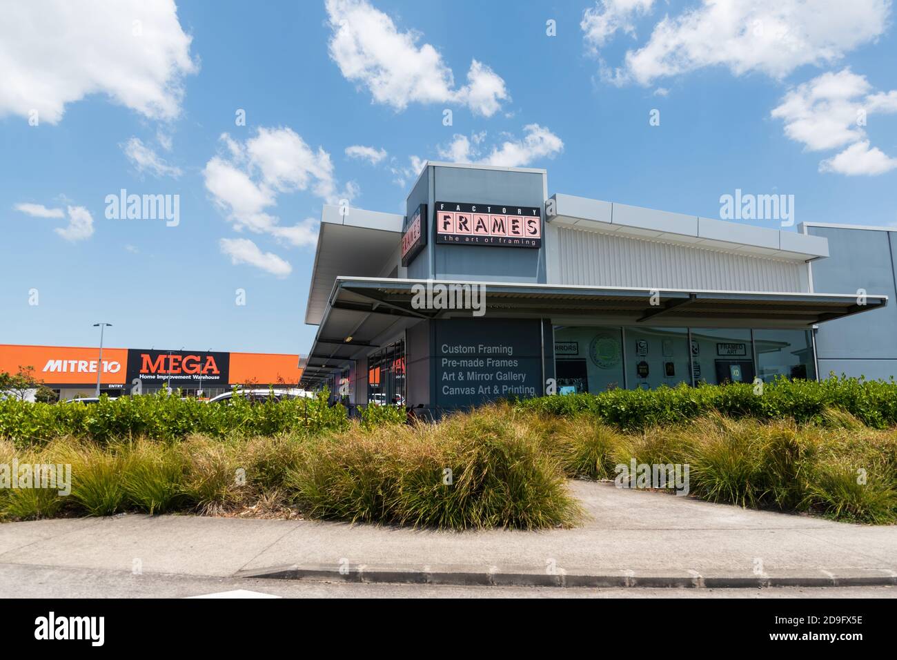 Frames sign hi-res stock photography and images - Alamy