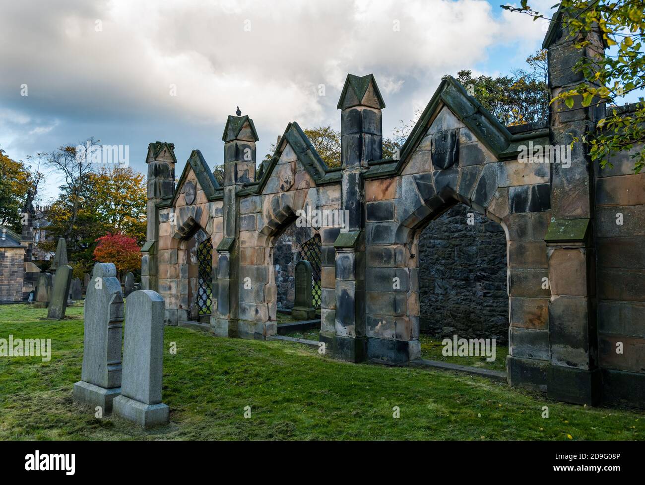 Graves and mausoleums, South Leith Parish Church old graveyard, Leith, Edinburgh, Scotland, UK Stock Photo