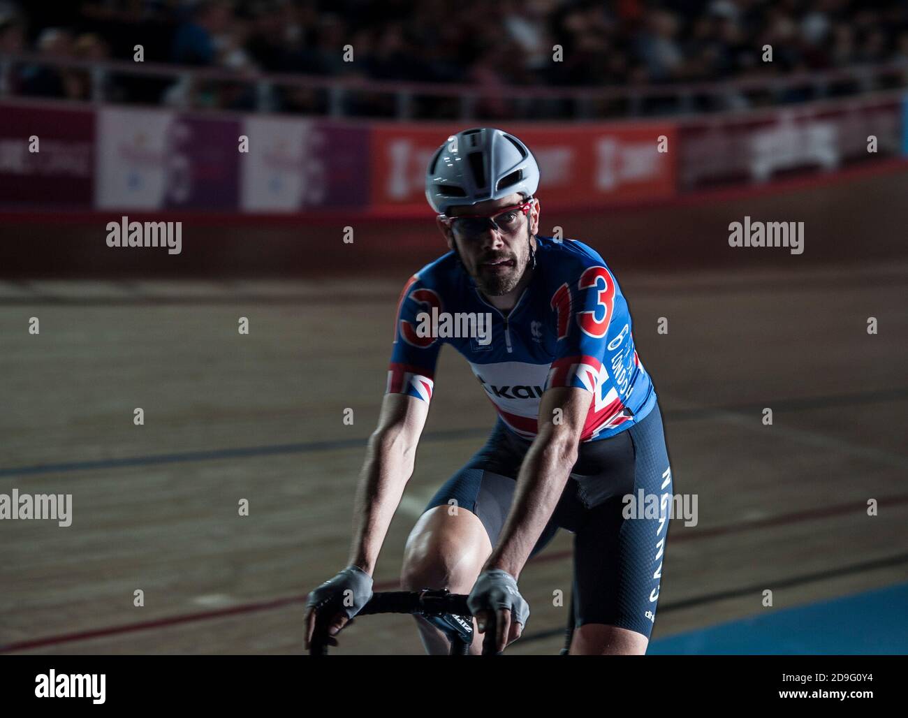 Andy Tennant. Riders were taking part in the Six Day track championship at Lee Valley Velodrome, London Stock Photo