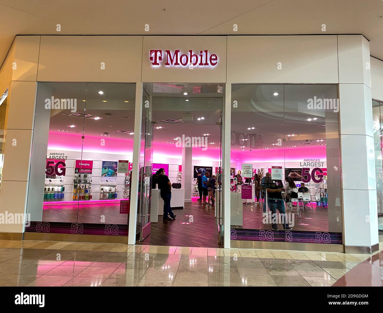 Orlando Florida,The Mall at Millenia,shopping shops markets marketplace  selling retail stores businesses,atrium skylight veranda interior inside  Stock Photo - Alamy