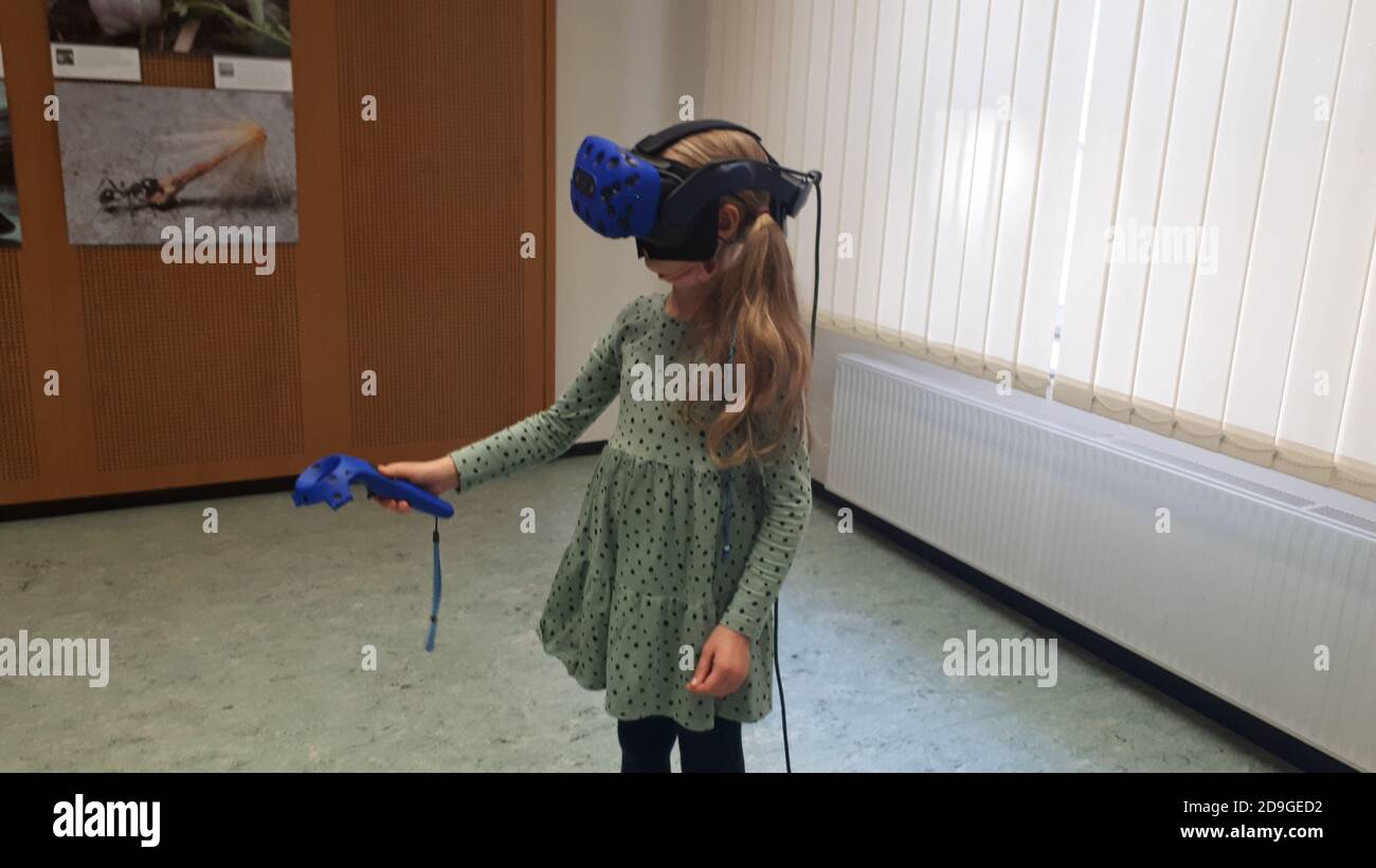 Virtual-Reality-Anwendung „Abenteuer Bodenleben“ im Rahmen Museum 4punkt0 im Senckenberg Naturkunde Museum Görlitz am 22.10.2020 Stock Photo