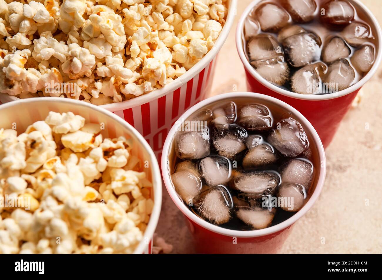 Popcorn Cola Popcorn cola on table hi-res stock photography and images - Alamy