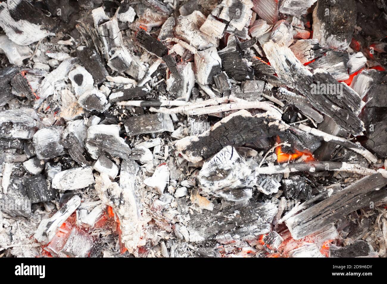 wood hot coals Stock Photo Alamy