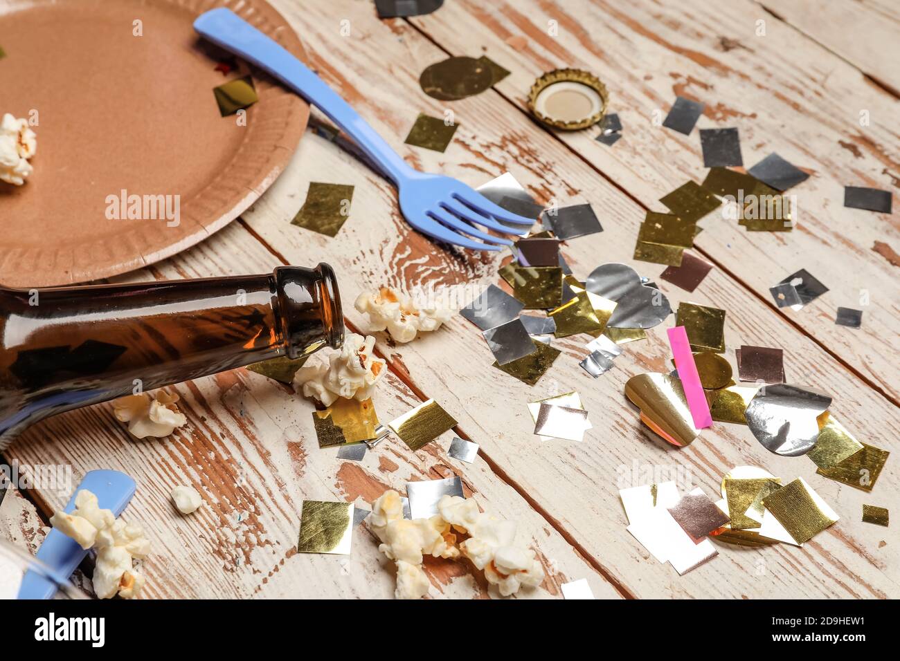 Office party mess hi-res stock photography and images - Alamy