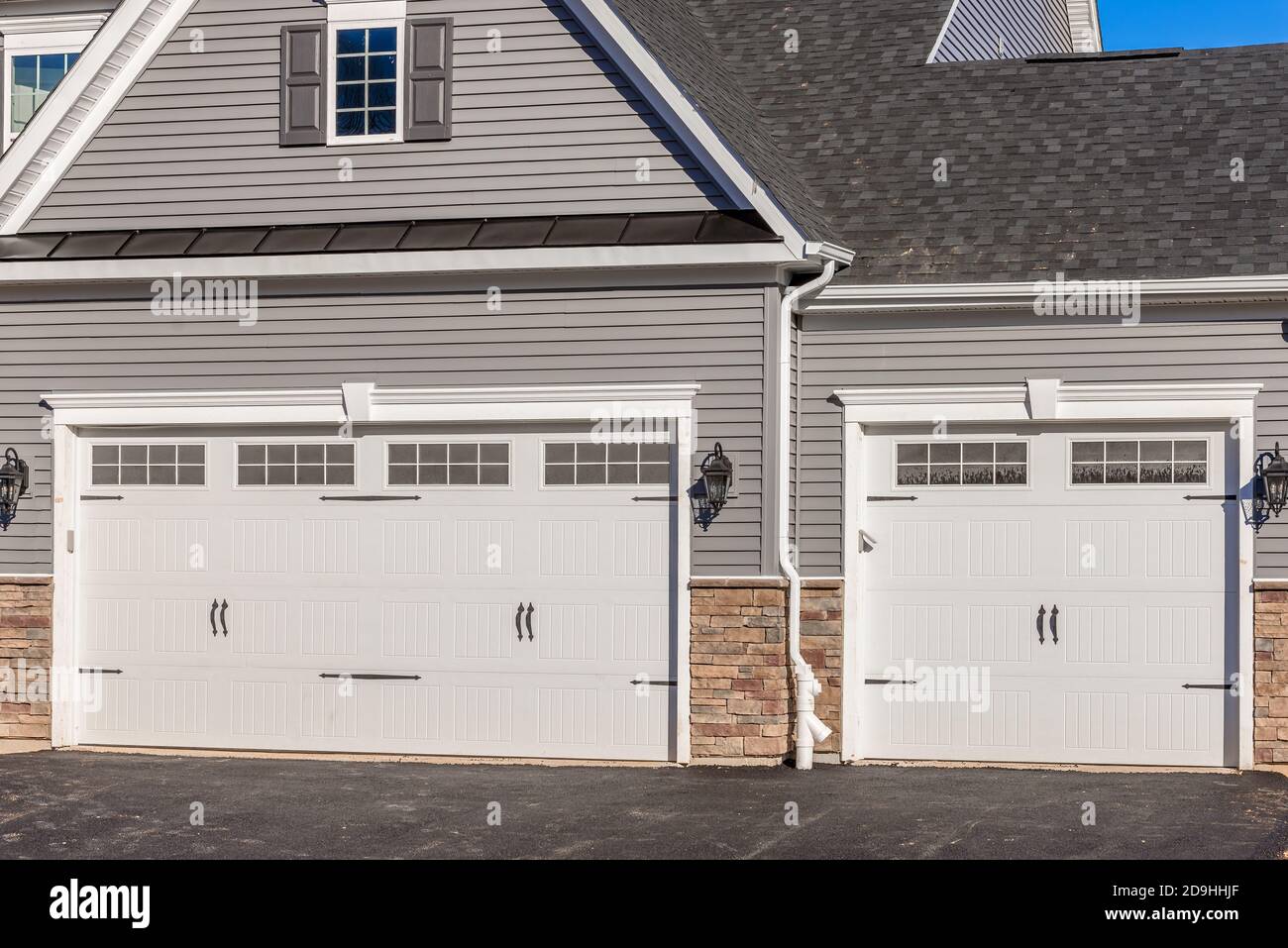 Double garage door hires stock photography and images Alamy