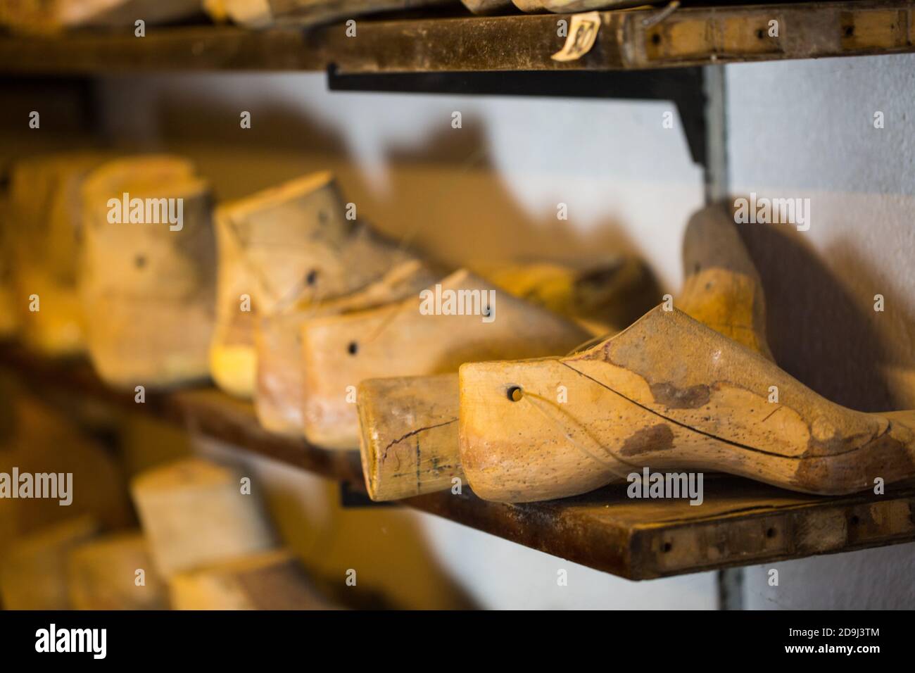 Moldings, wooden shoe lasts, handmade, shoemaker Stock Photo - Alamy