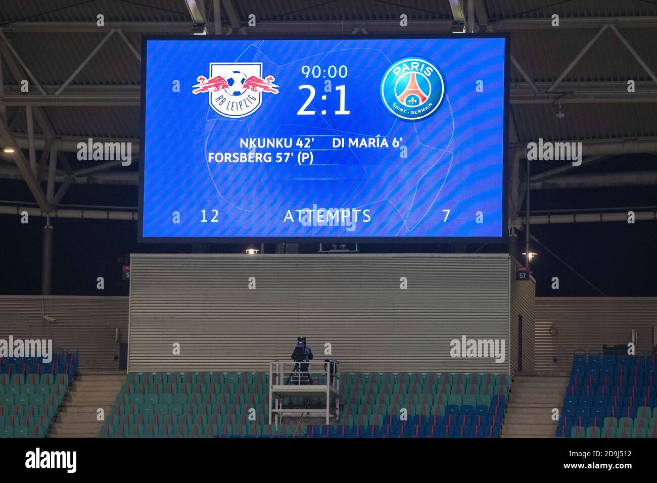 Final Score On The Scoreboard Display Monitor Video Wall Screen Score Feature General Edge Motif End Final Result Football Champions League Group Stage Group H Matchday 3 Rb Leipzig L Paris