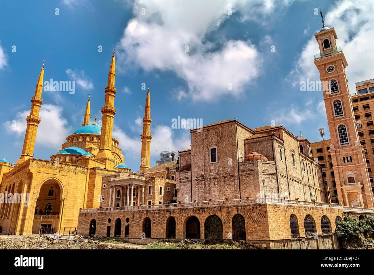 A mosque and a a church next to each other in Beirut, Lebanon Stock Photo