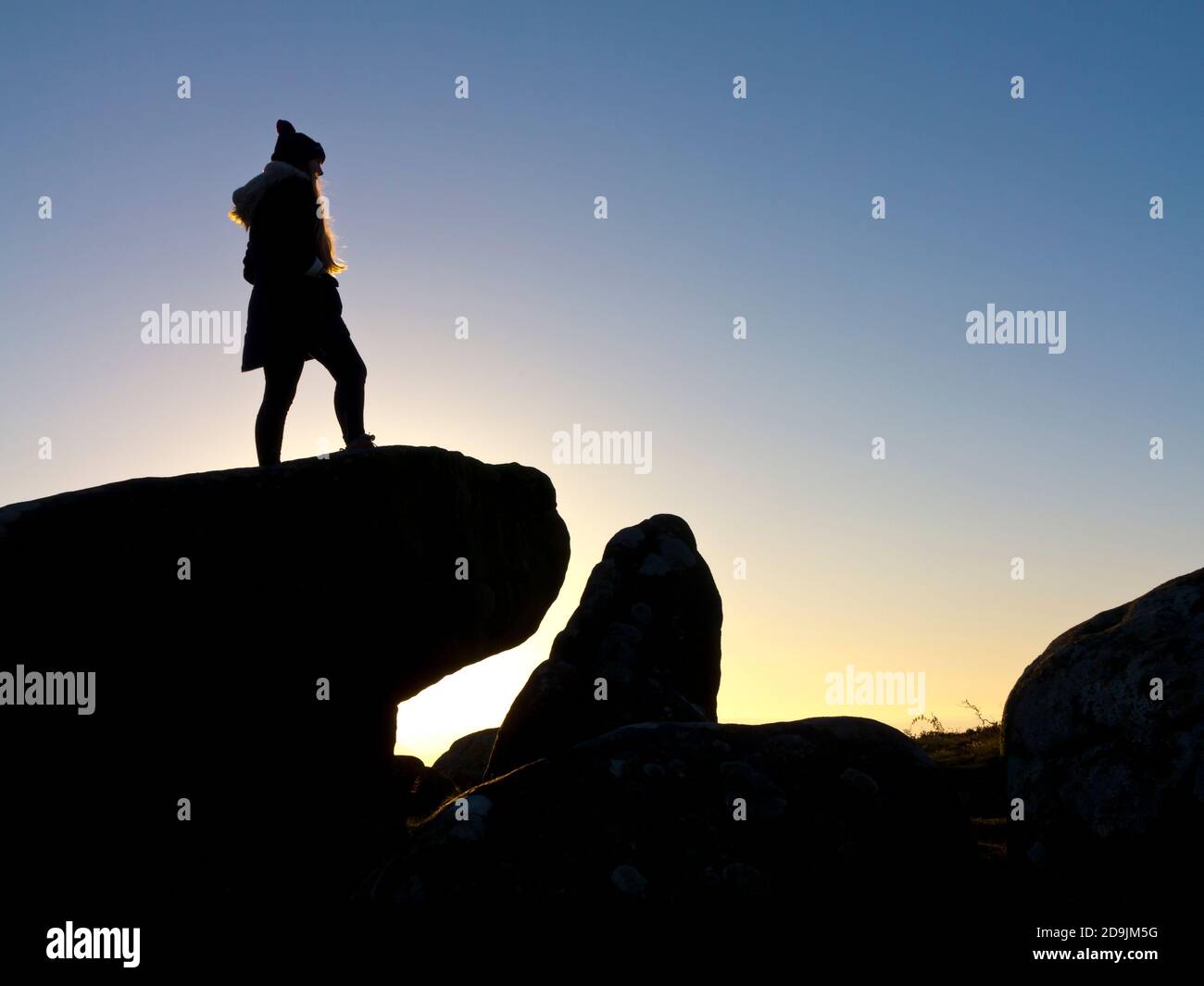 Girl hiker silhouette hi-res stock photography and images - Alamy