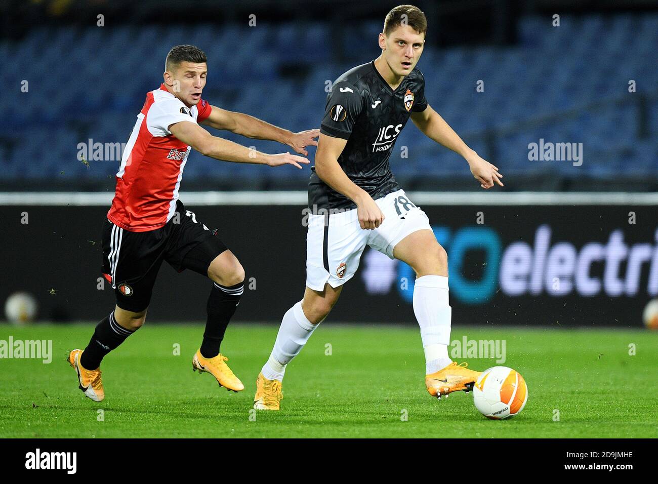 Rotterdam, The Netherlands. 5th Nov, 2020. Bryan Linssen of Feyenoord, Igor Diveev of CSKA Moskva during the UEFA Europa League, Group Stage, Group K football match between Feyenoord and CSKA Moskva on november 5, 2020 at De Kuip stadium in Rotterdam, The Netherlands - Photo Yannick Verhoeven/Orange Pictures/DPPI/LM Credit: Paola Benini/Alamy Live News Stock Photo